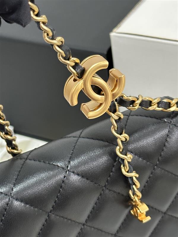 2026127205140210 700